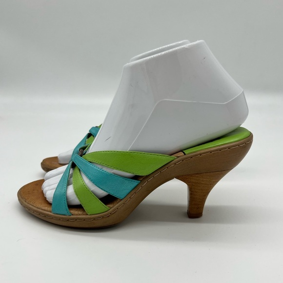 Sofft Green/Blue Leather/ Wood Heels - Picture 1 of 10